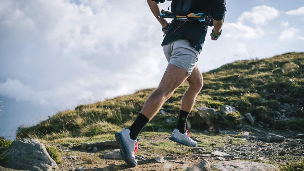 户外运动失温遇难事件引安全警示，专家建议规避风险