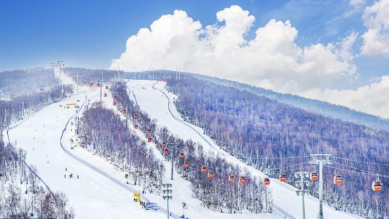 冰雪经济崛起 推动产业智能化升级