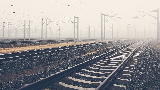 银发旅游列车服务升级 推动老年旅游消费升级