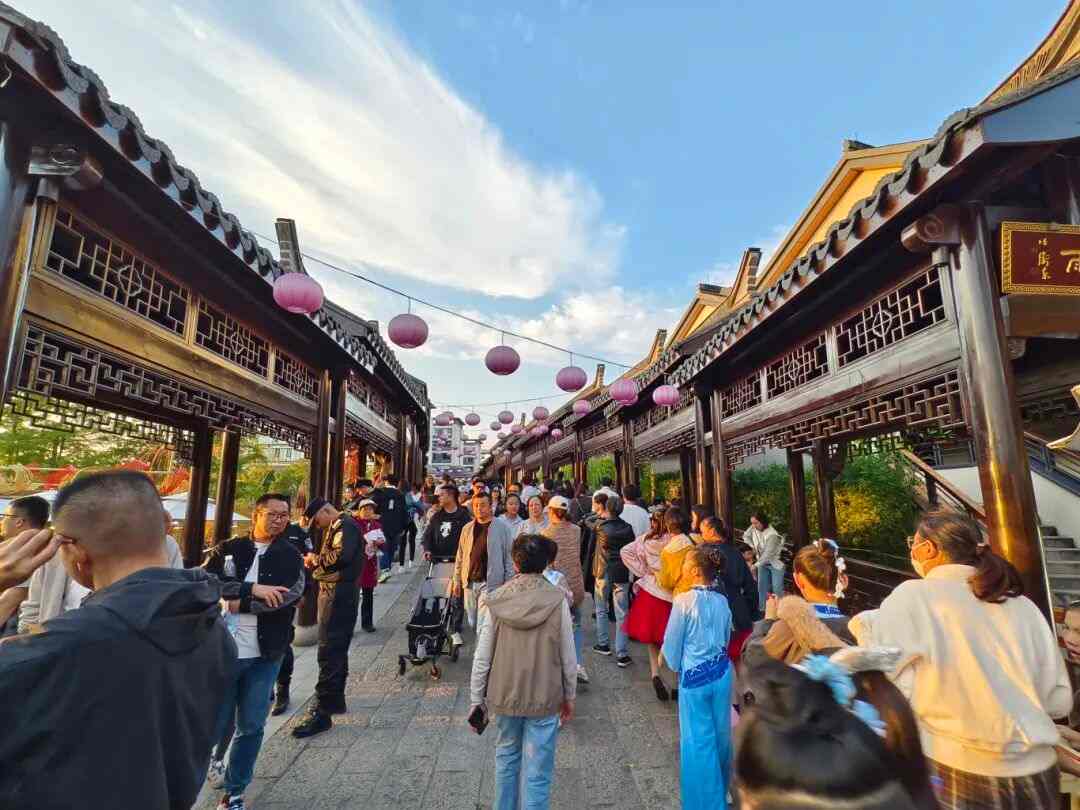 古镇焕新：休闲场景打造文旅新空间