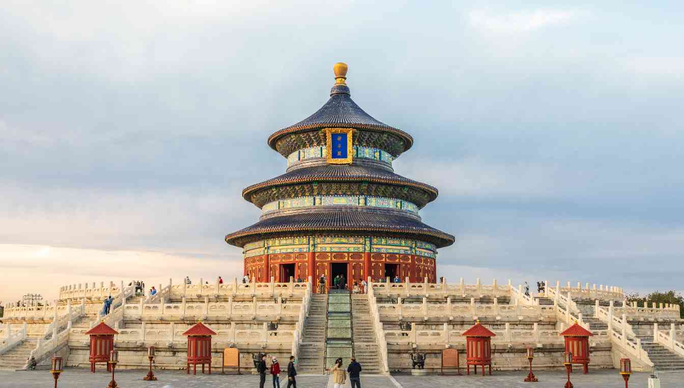 建设旅游强国 讲好中国故事