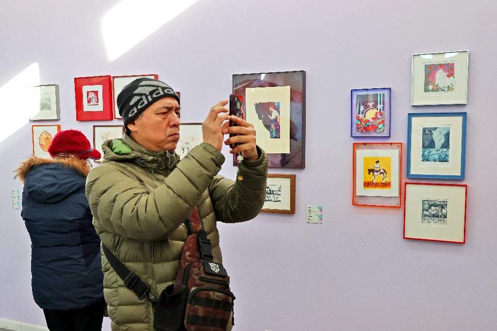 “马上开始——大学生贺年小版画实践展”亮相中国美术馆