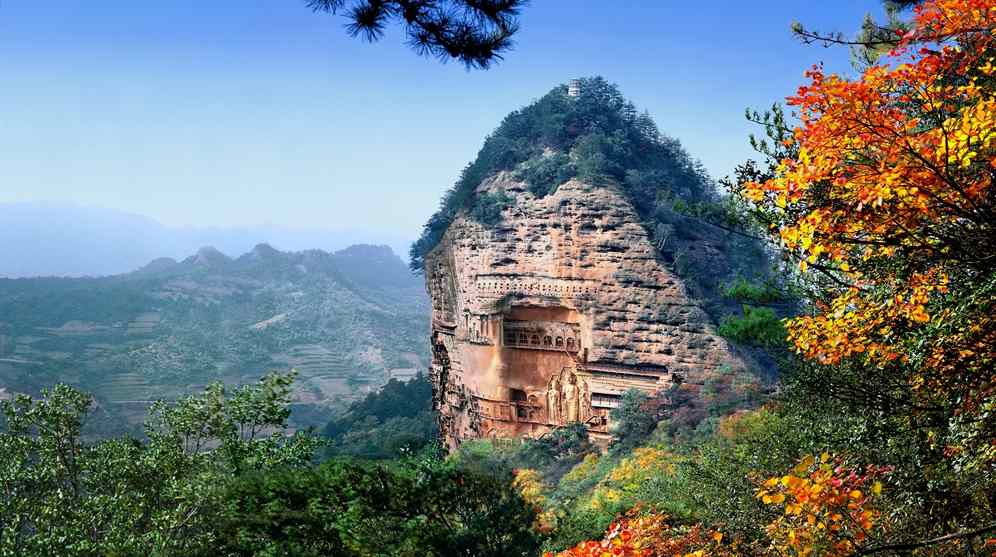 马蹄寺石窟：祁连山深处的千年艺术瑰宝与冬雪奇景