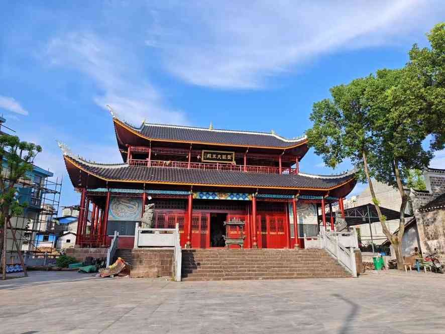 湖南麻阳举办首届橙龙非遗潮玩新春庙会 融合传统文化与现代体验