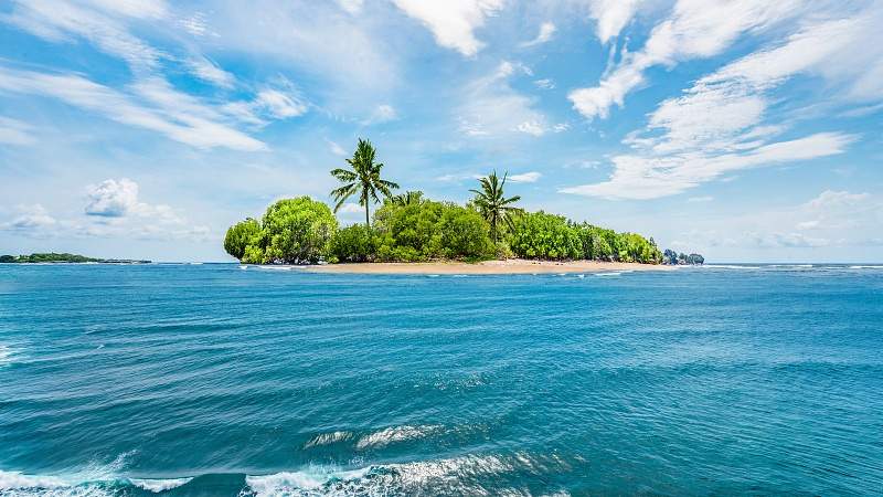 暑期水路旅游火爆 游船预订量激增 安全措施全面升级