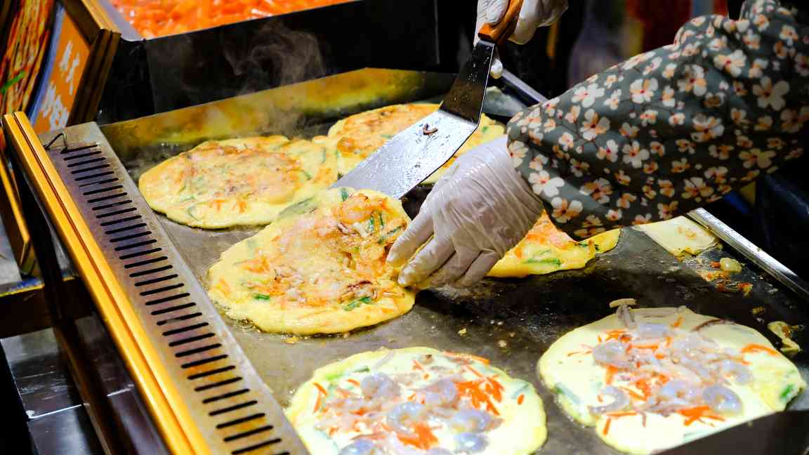 延吉水上市场凌晨四点烟火气，朝鲜族早餐文化魅力探秘