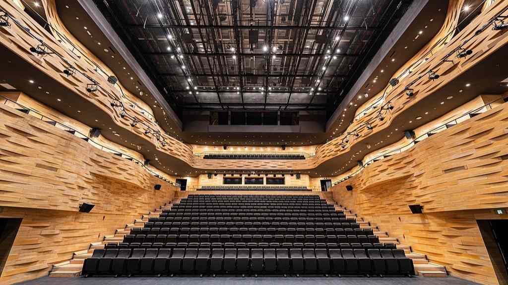 文化商业融合催生新型消费场景，激发城市经济增长新动能