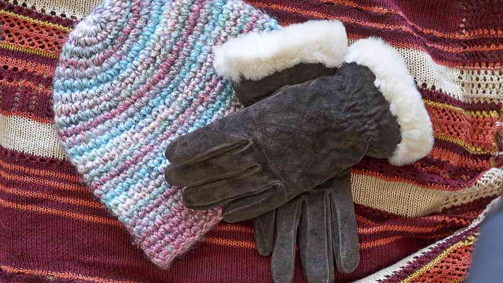 冬季户外登山安全指南：防范失温与意外救援措施详解