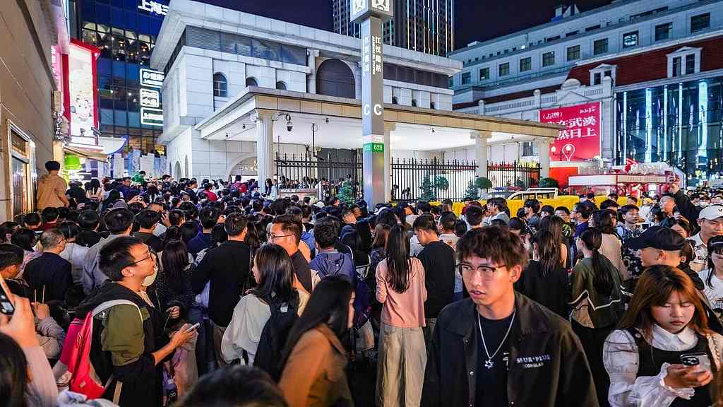 五一黄金周旅游热度攀升 拼假策略与下沉市场机遇凸显